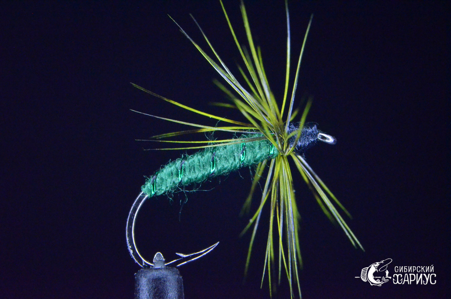 Мушка на одинарном крючке 02