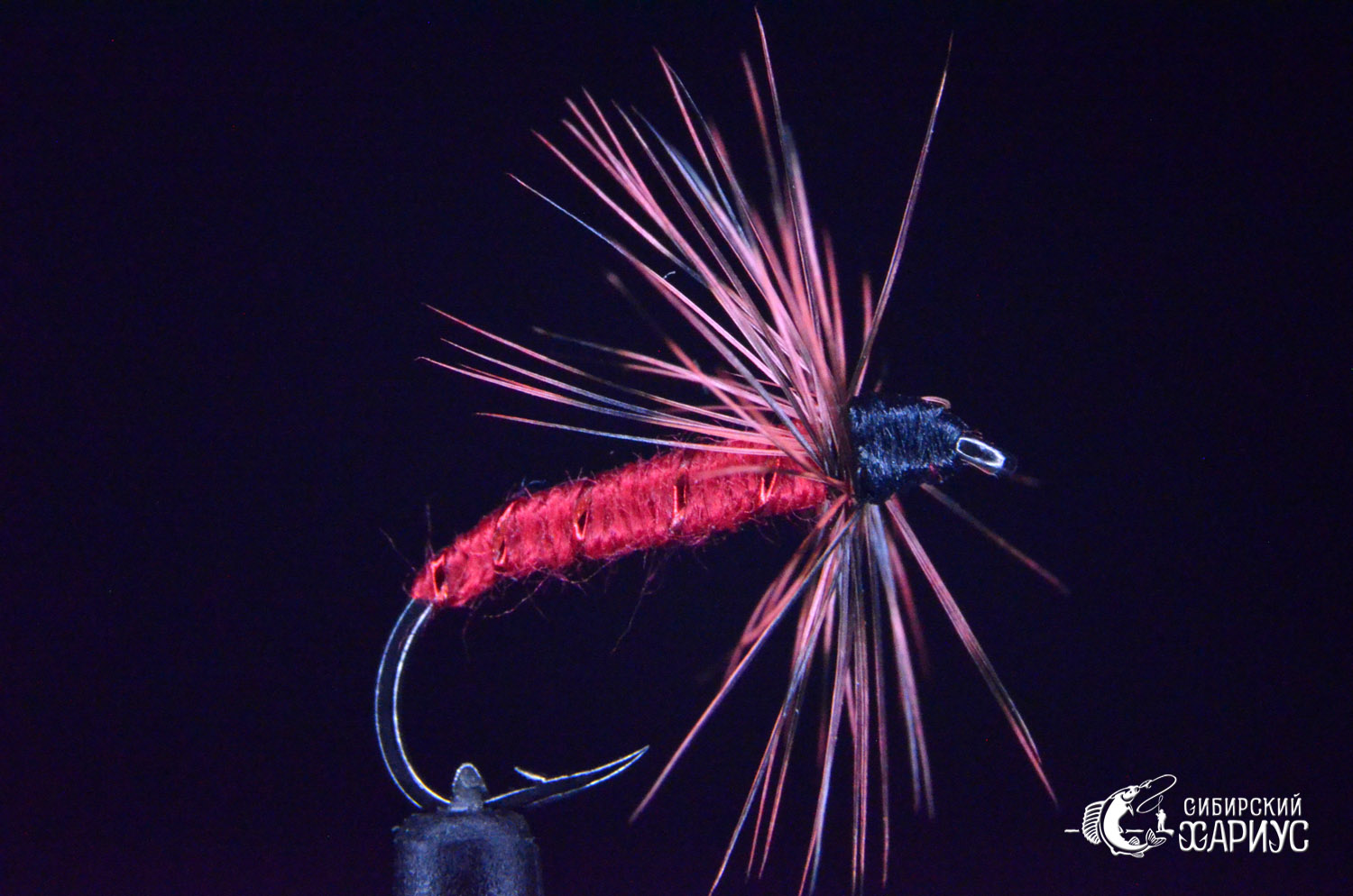 Мушка на одинарном крючке 03