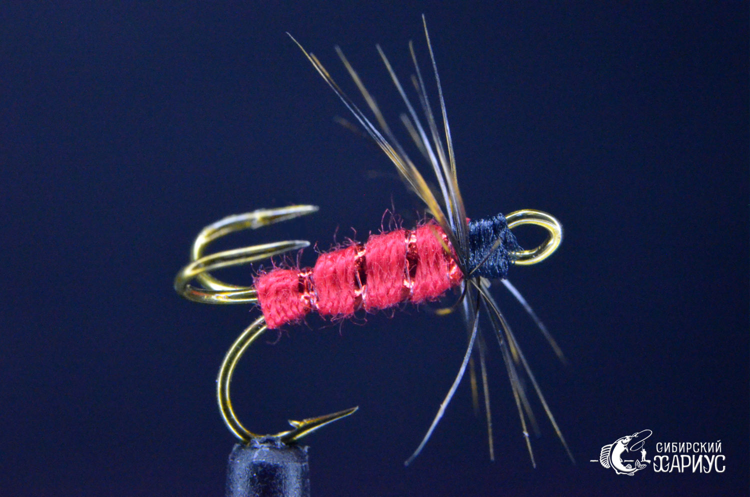 Мушка на тройнике 04