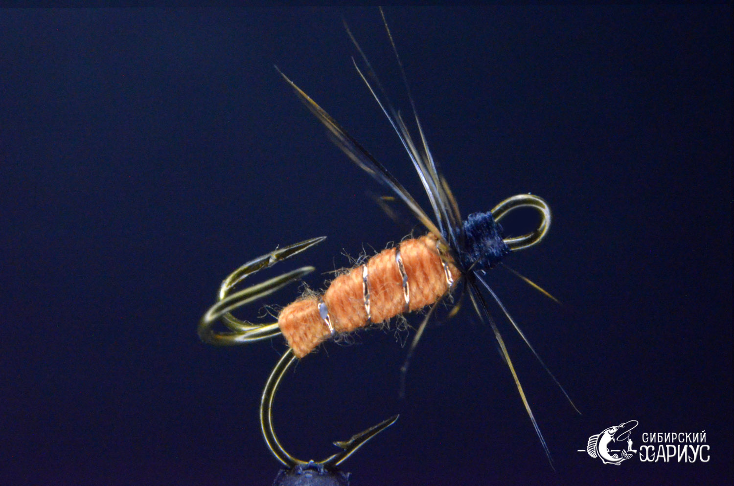 Мушка на тройнике 05