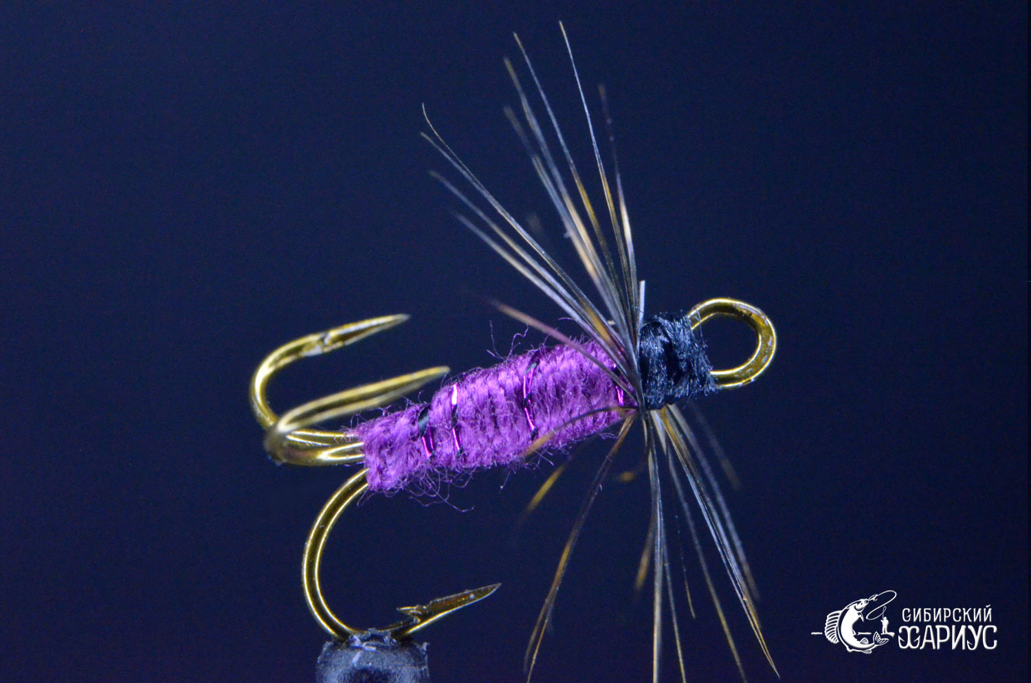 Мушка на тройнике 06