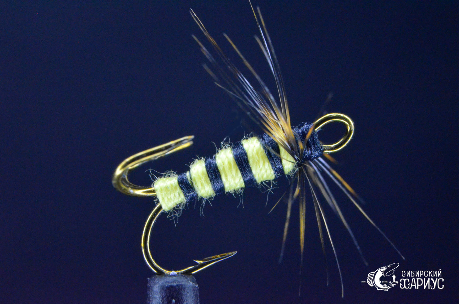 Мушка на тройнике 17